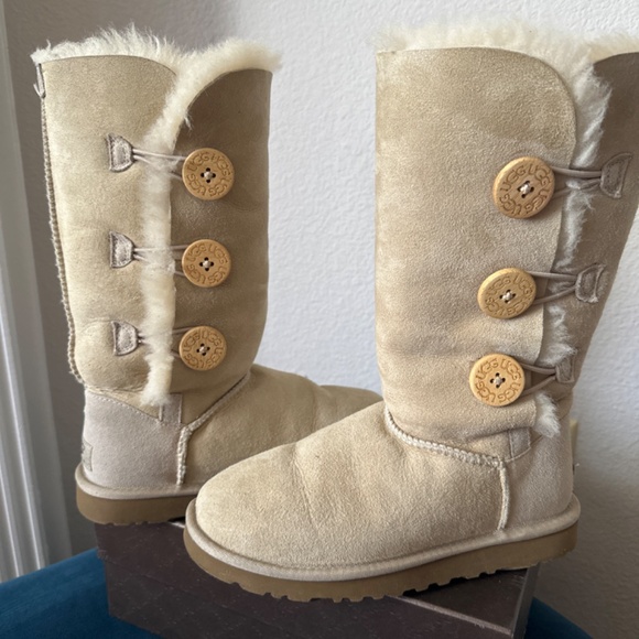 UGG boots - Picture 7 of 12